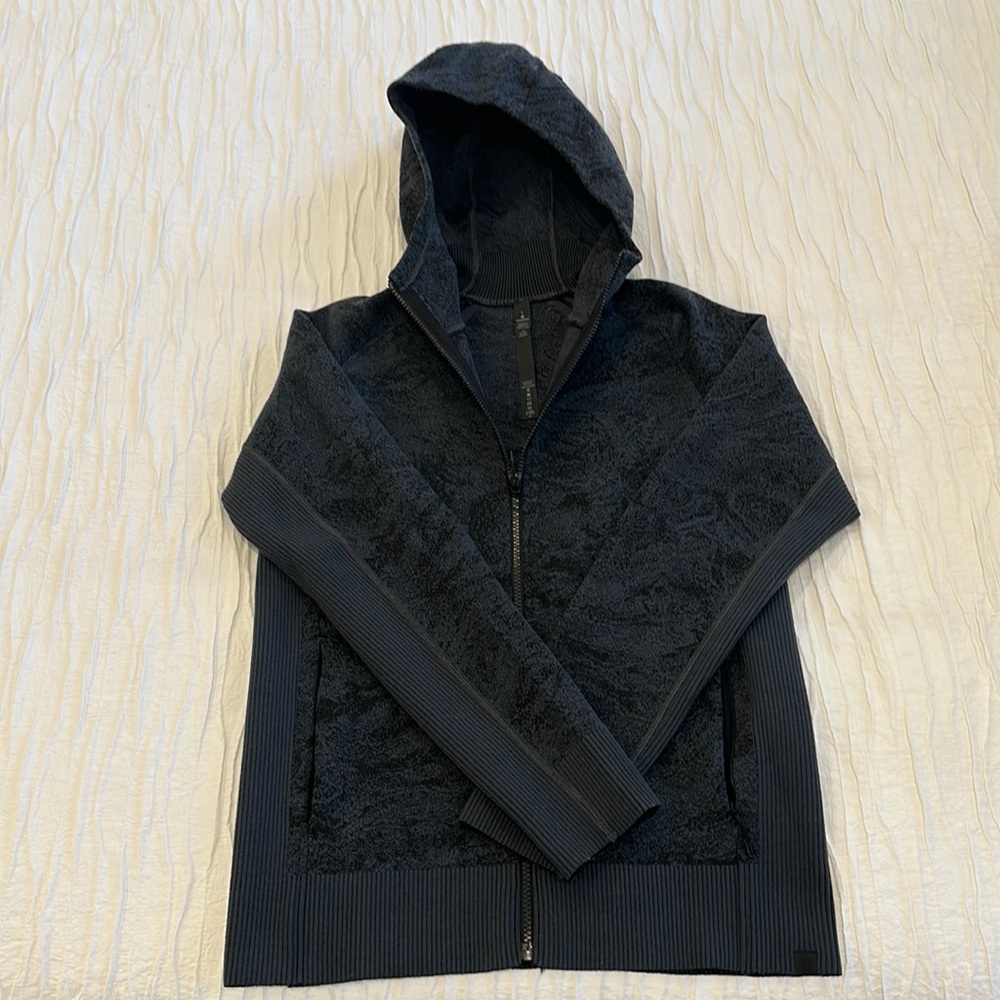 Lululemon Men’s Small Zip-Up Hoodie, Like-New